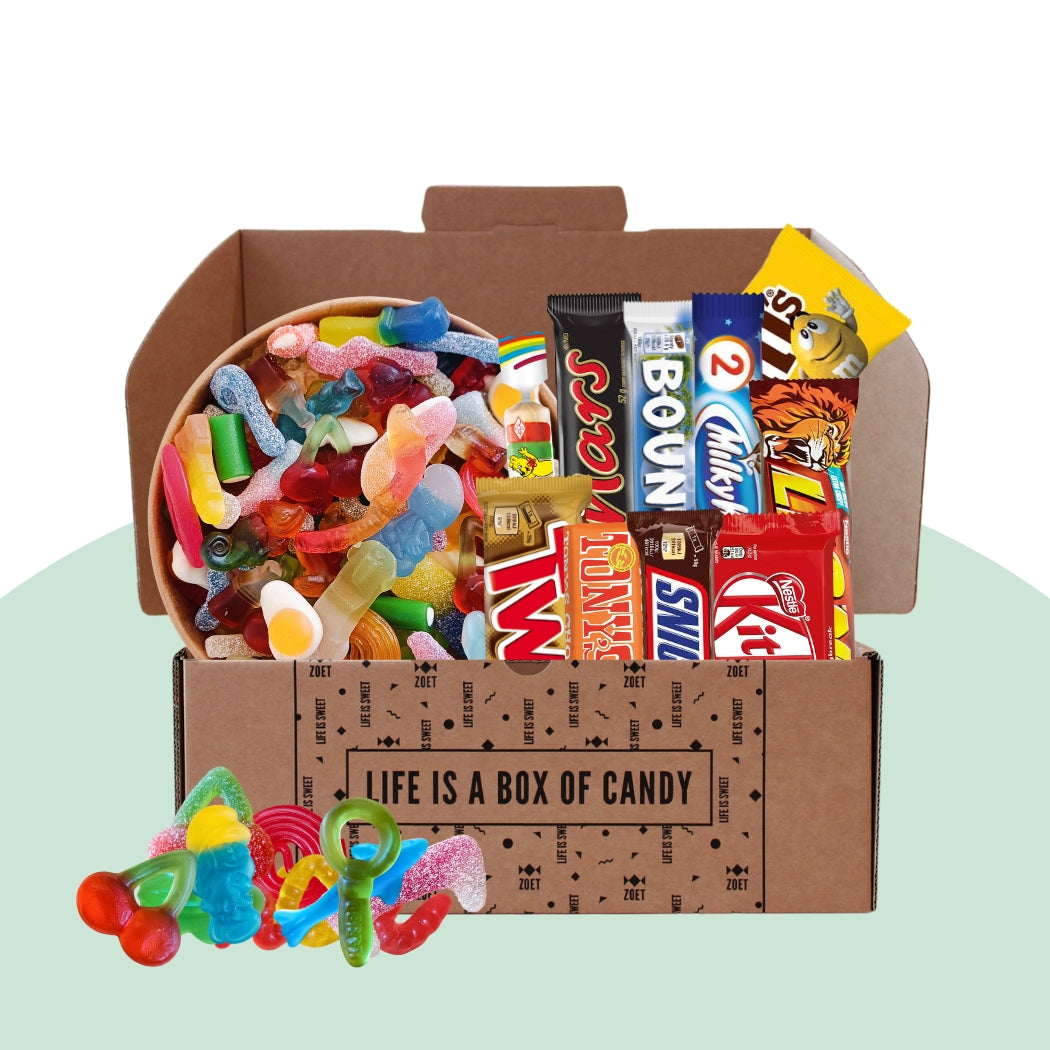 Geschenkbox gevuld met diverse chocolade snoeprepen zoals mars en twix
