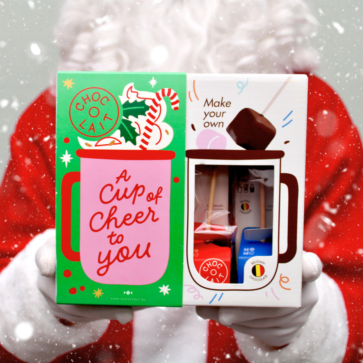 Geschenkdoos van MoMe Choc-O-Lait met tas en vier chocoladesticks voor warme chocolademelk.