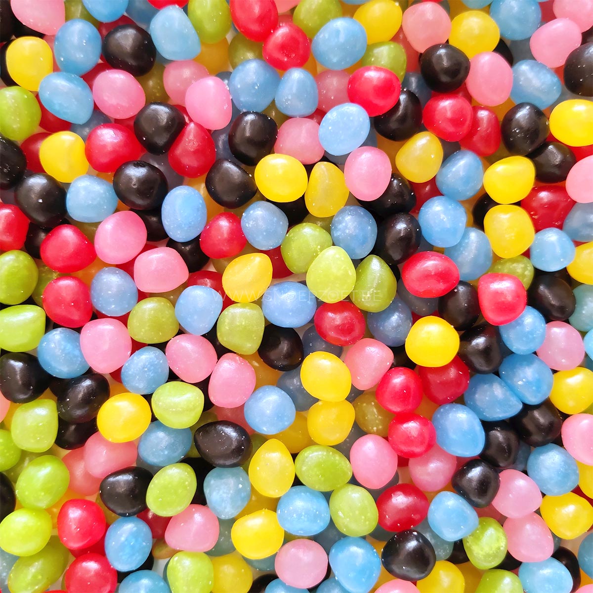 haribo dragibus soft snoepjes, kleurrijke ronde dragées, fruitige smaken, gelatinevrij