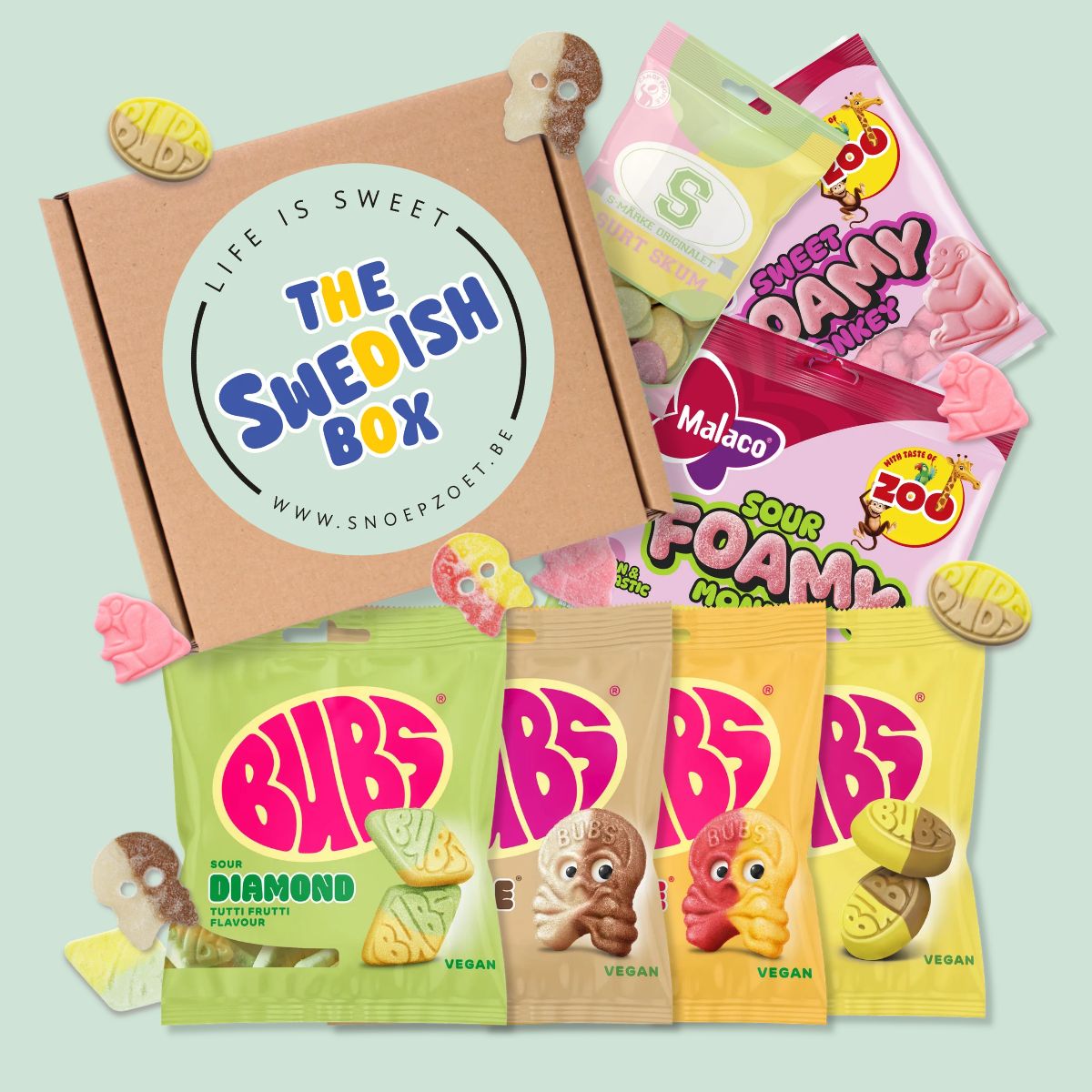 Geschenkdoos gevuld met verschillende soorten zakjes gevuld met echte Zweedse snoepjes zoals Bubs, Smarke en Malaco