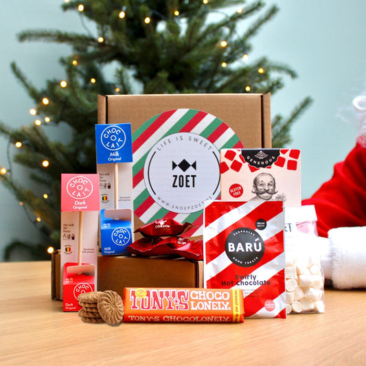 Hot Chocolate Kit met chocoladesticks, marshmallows, koekjes en feestelijke kerstverpakking