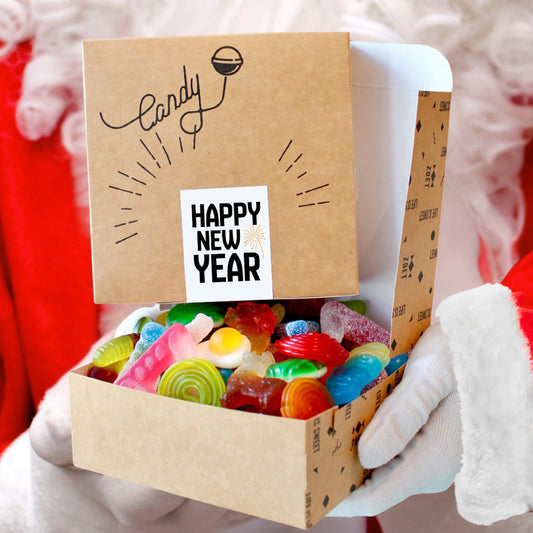 Snoepdoosje met sticker Happy New Year in kerst- en nieuwjaarsthema