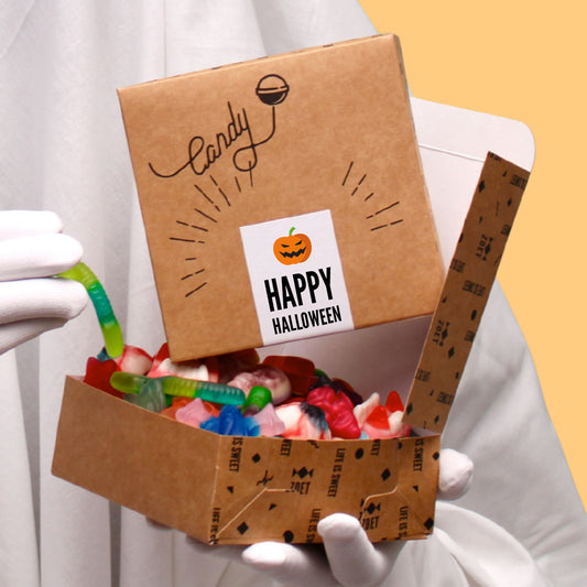 happy halloween snoepdoosje gevuld met oogballen, wormen, vingers, pompoentjes, vleermuizen en draculatanden